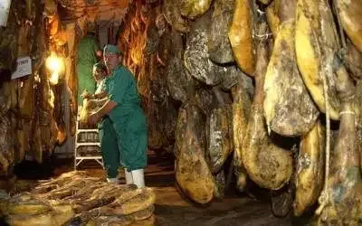 Production process of Serrano ham